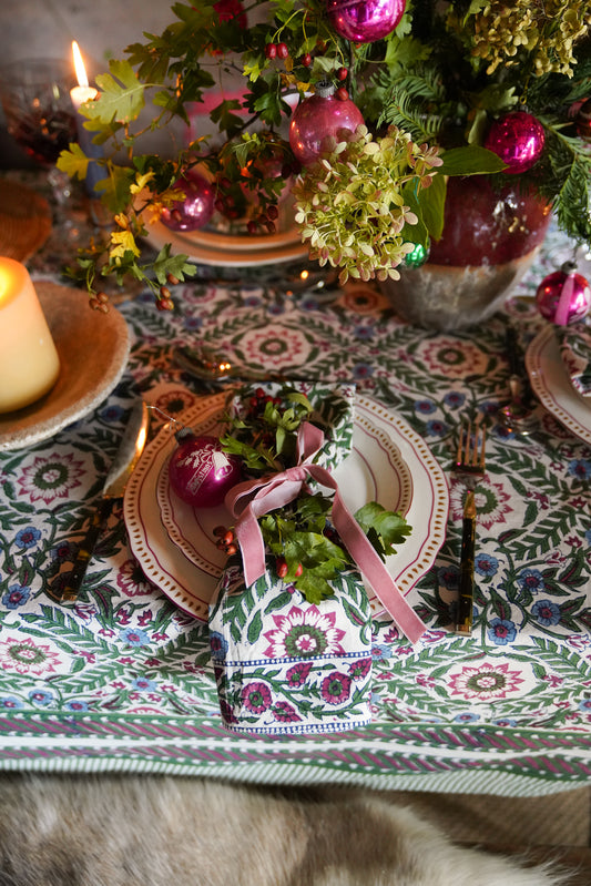 MULTI STAR FLORAL NAPKINS