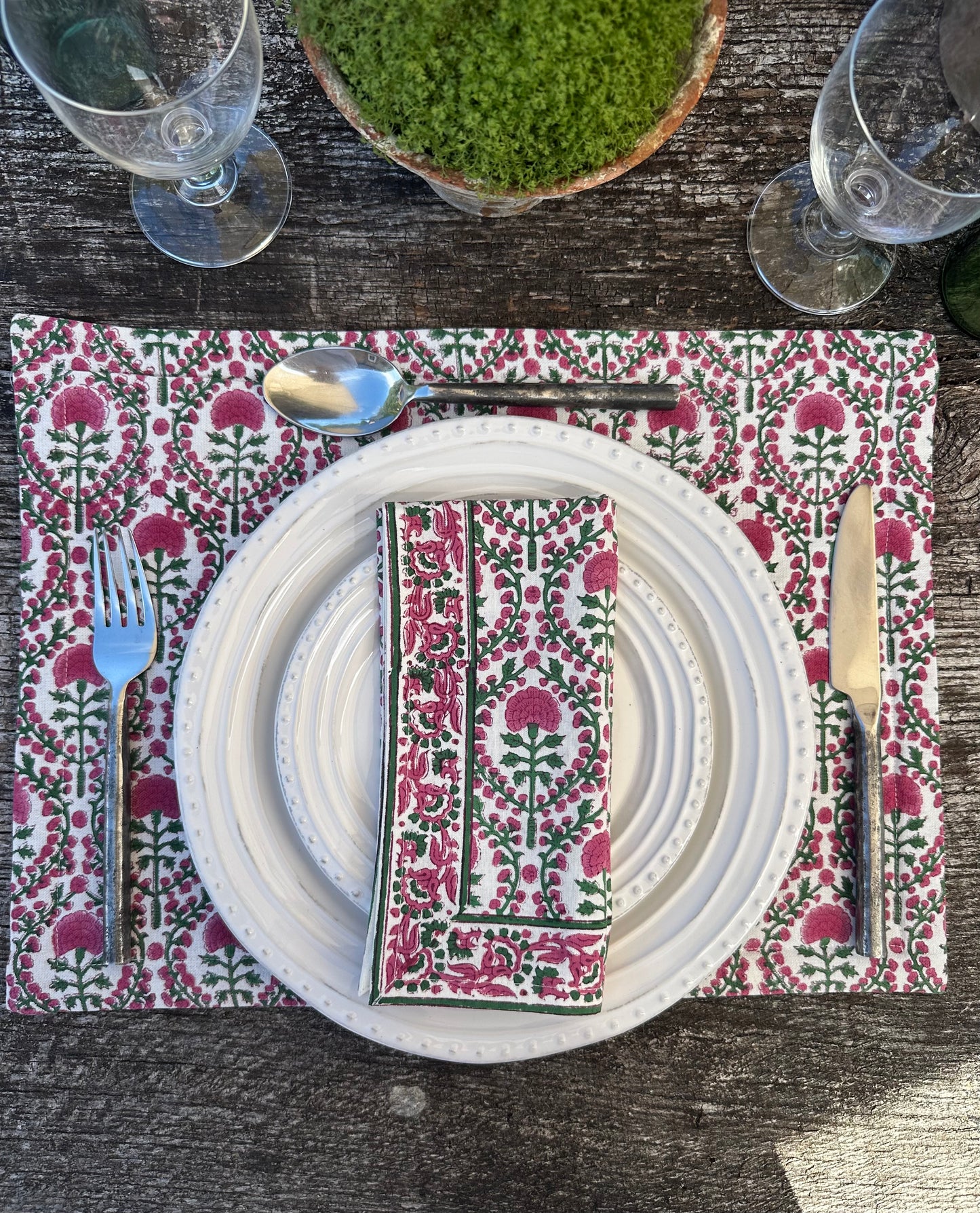 PINK AND GREEN REVERSIBLE PLACEMAT