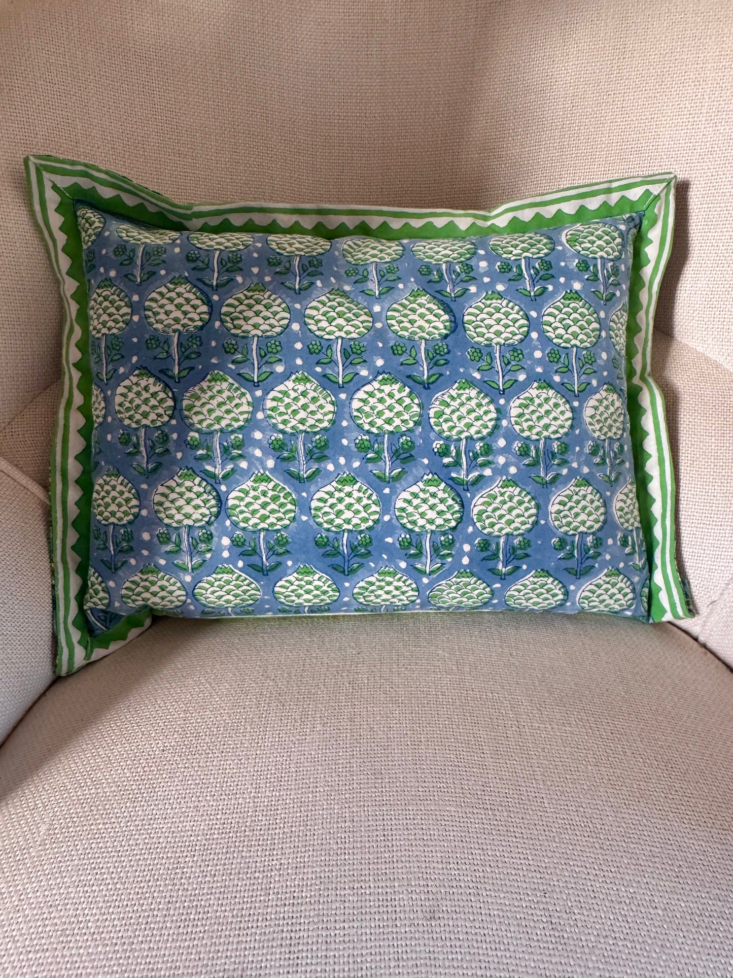 BLUE AND GREEN ARTICHOKE TINY CUSHION
