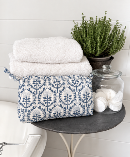 BLUE REVERSE TRELLIS MAKEUP BAG