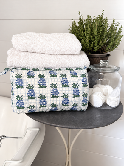 BLUE AND GREEN PINEAPPLE MAKEUP BAG