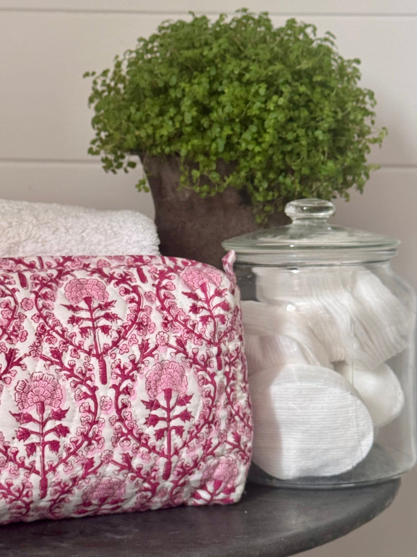 PINK TRELLIS MAKEUP BAG