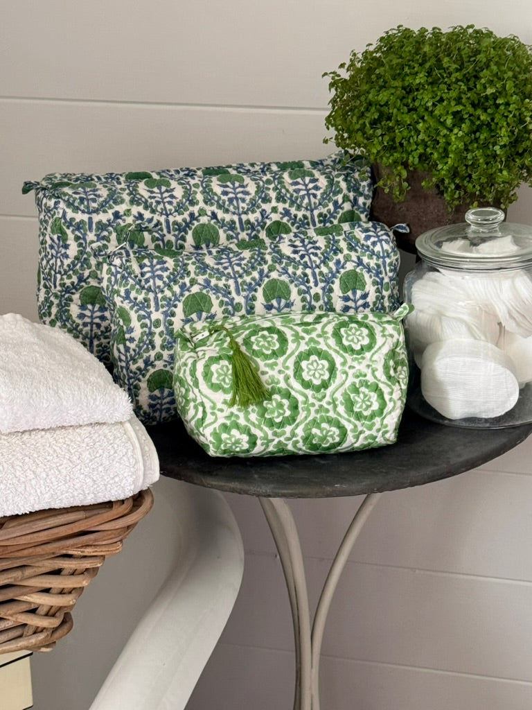 BLUE AND GREEN TRELLIS MAKEUP BAG