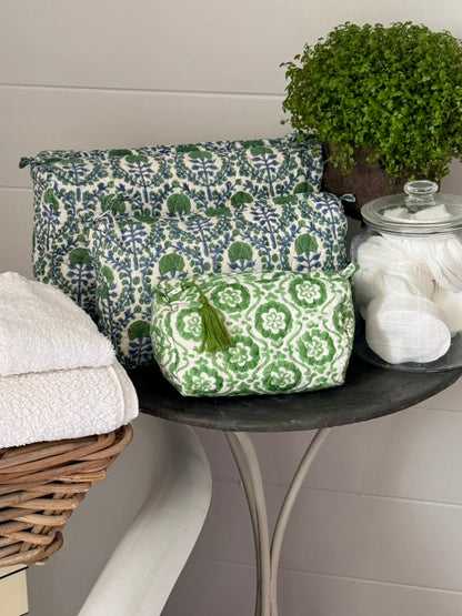 BLUE AND GREEN TRELLIS MAKEUP BAG