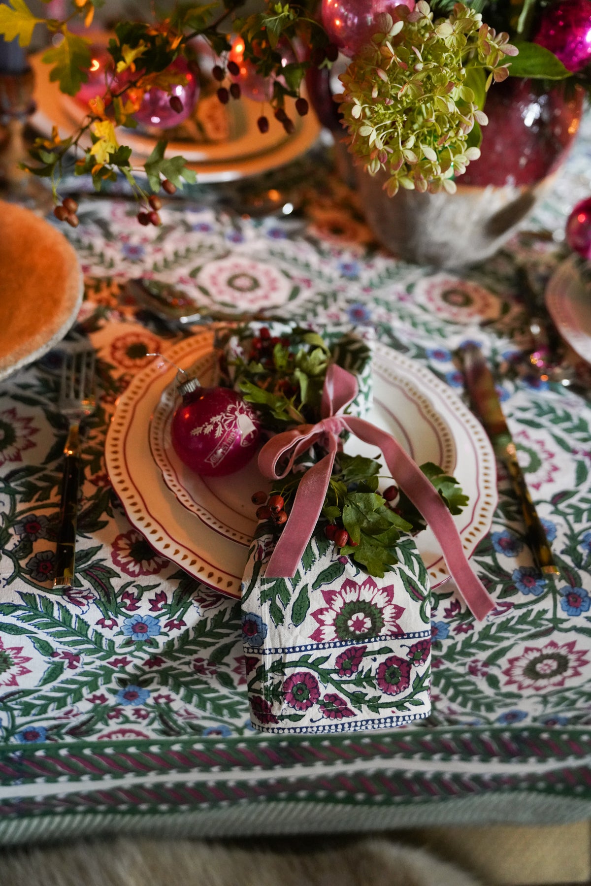 MULTI STAR FLORAL NAPKINS