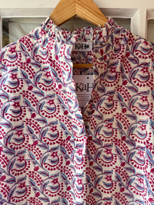 RASPBERRY AND BLUE REVERSE FLORAL