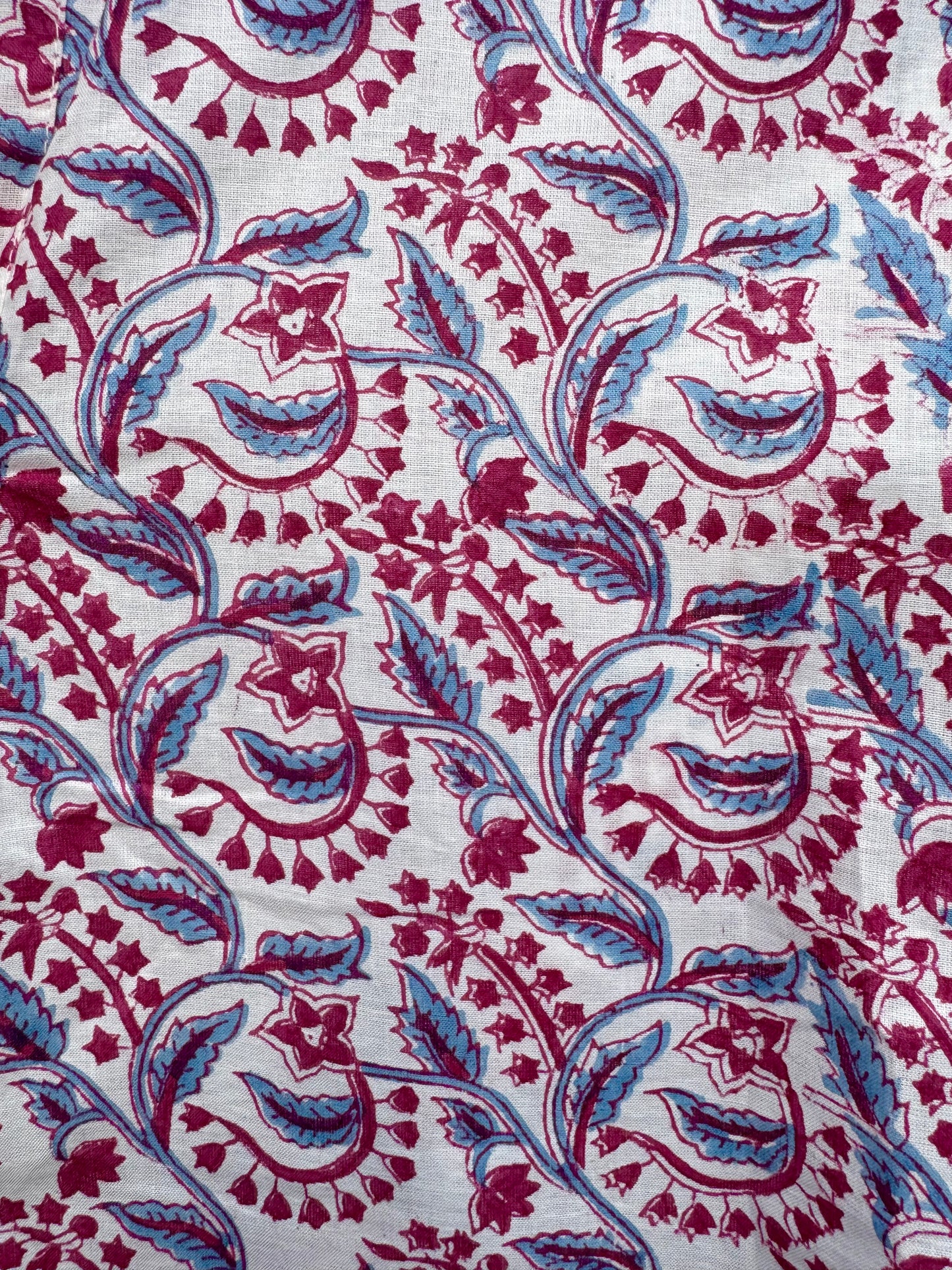 RASPBERRY AND BLUE REVERSE FLORAL