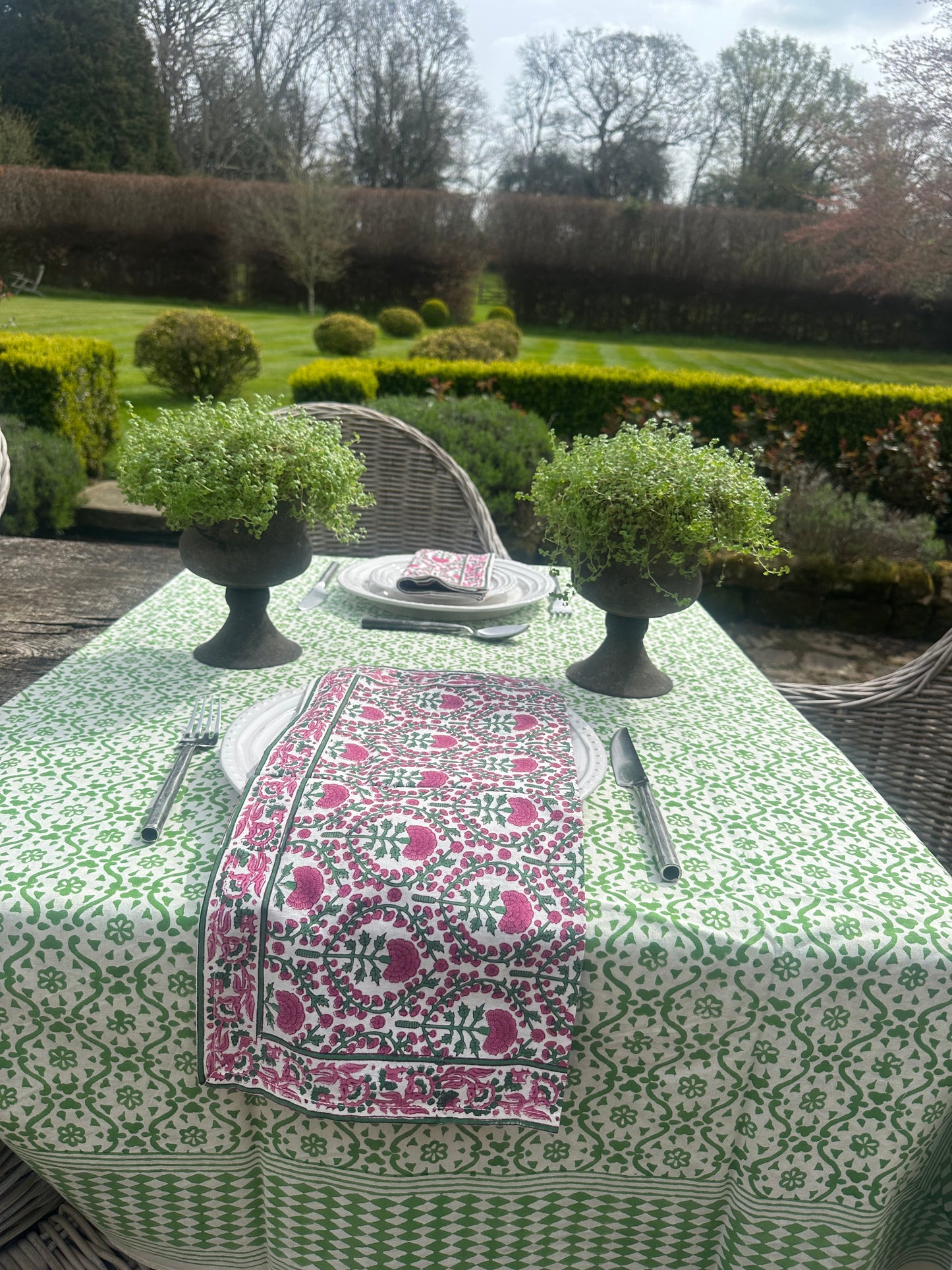 PINK AND GREEN TRELLIS NAPKINS