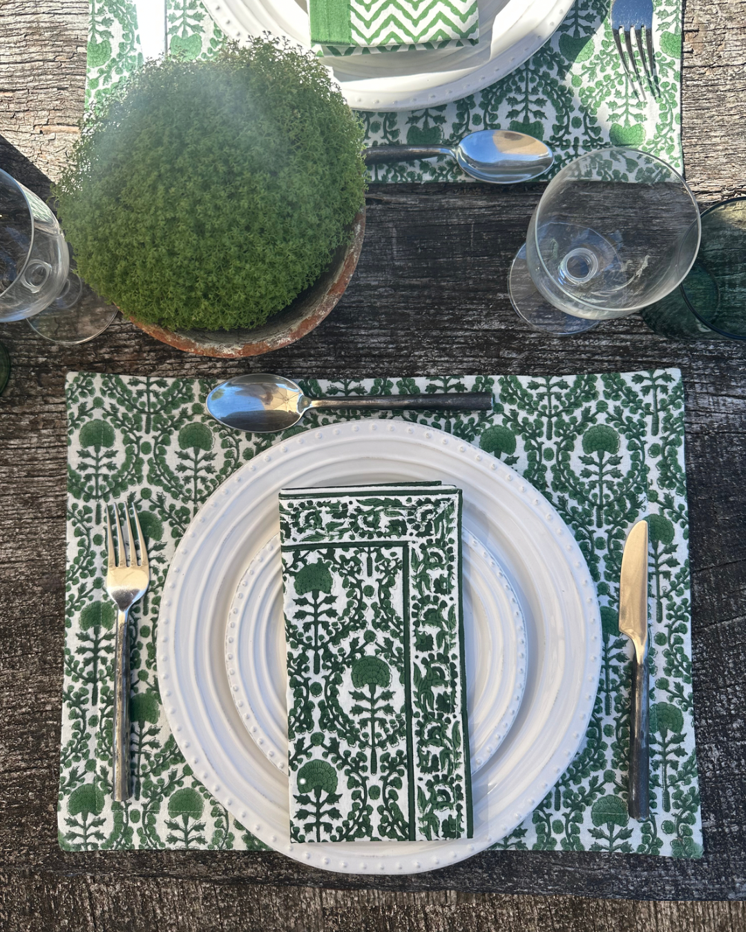 GREEN REVERSIBLE PLACEMAT