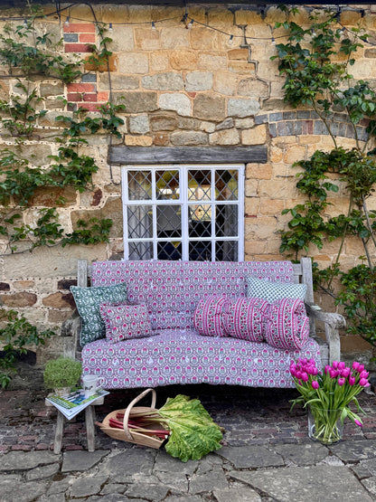 PINK AND GREEN TRELLIS BENCH QUILT