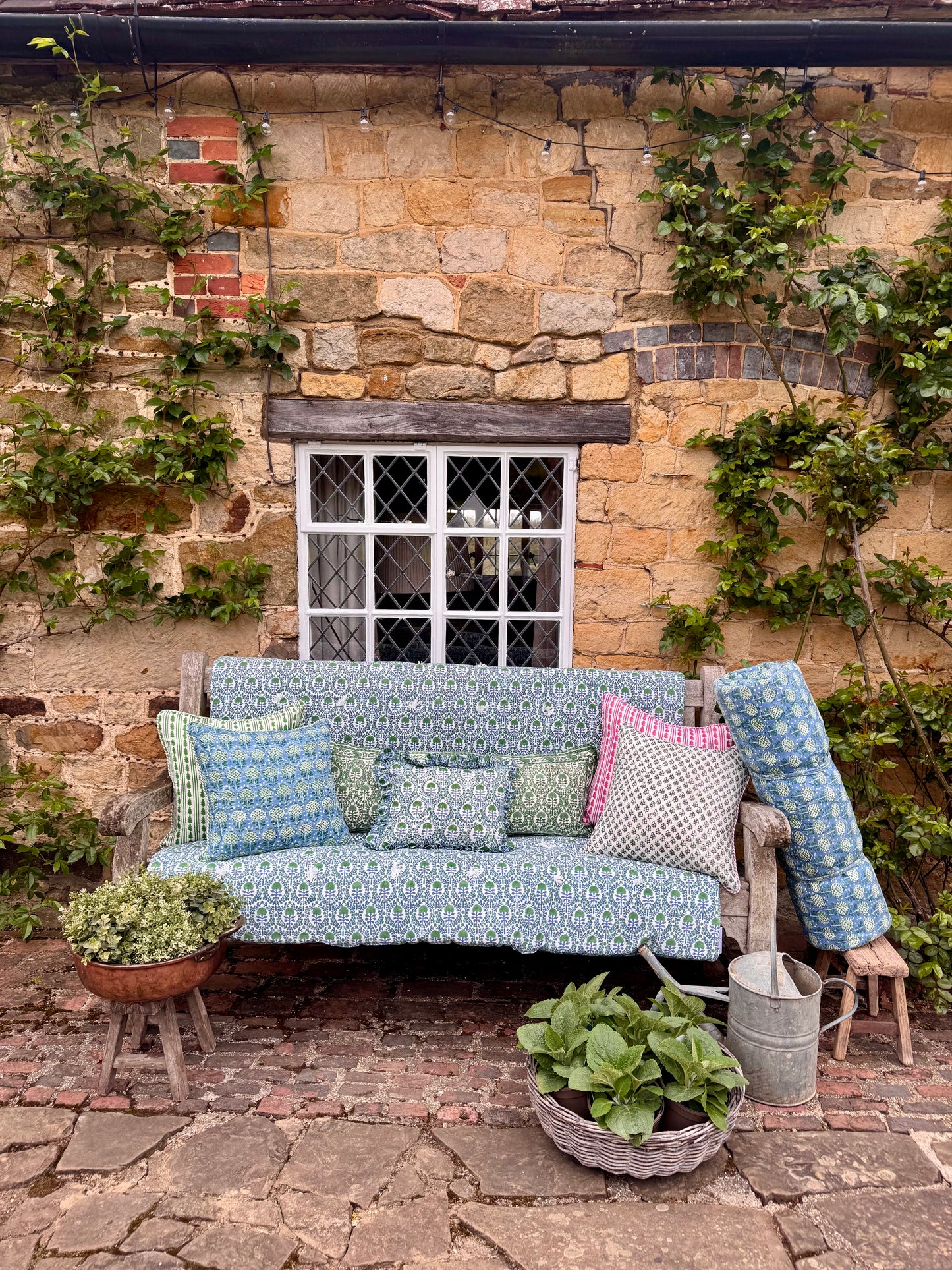 BLUE AND GREEN TRELLIS BENCH QUILT