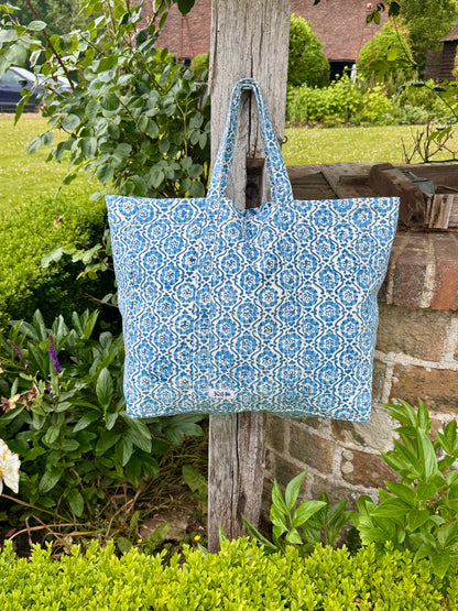 BLUE SPIRAL FLORAL TOTE BAG