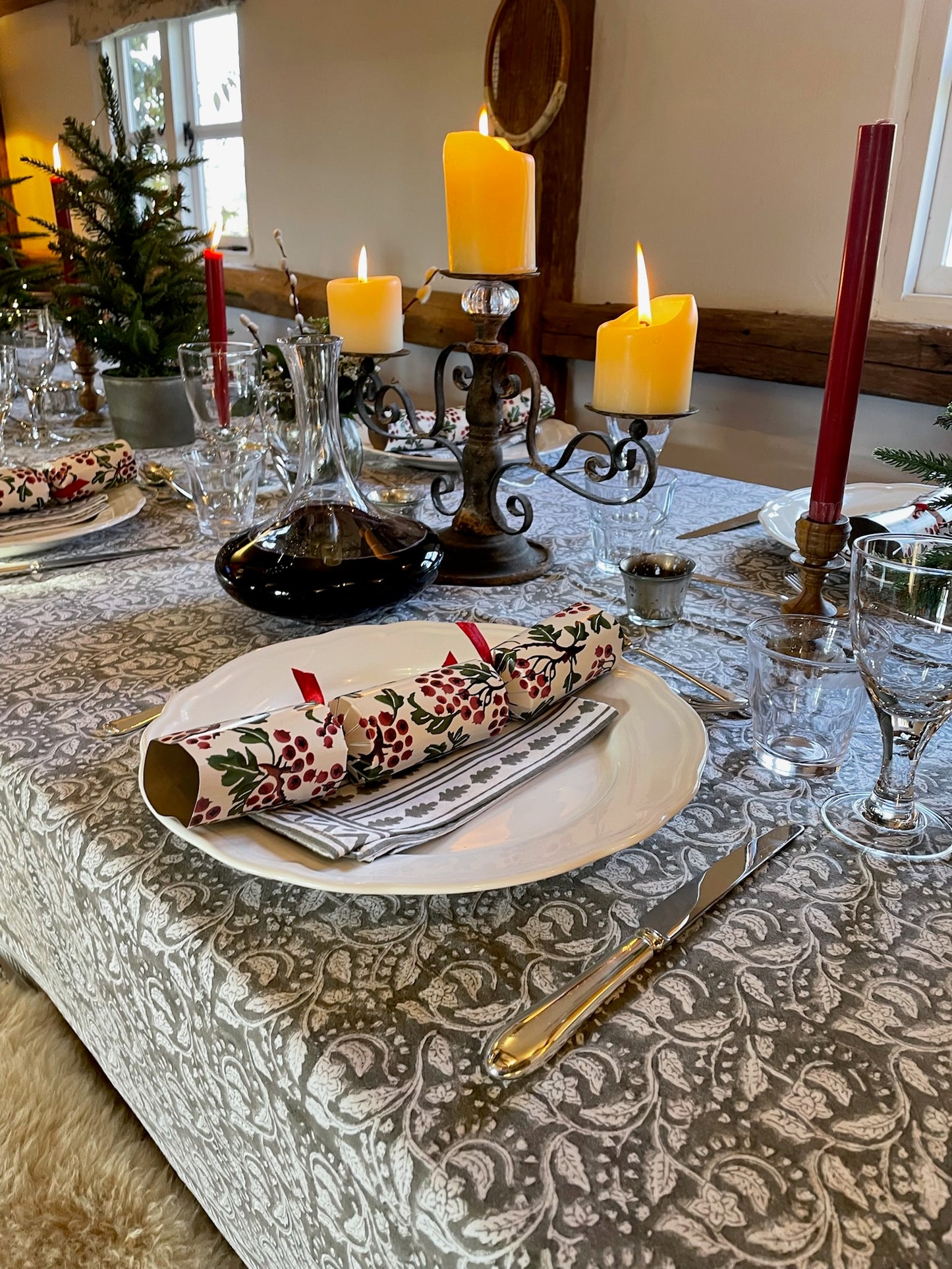 PUTTY FLORAL TABLECLOTH
