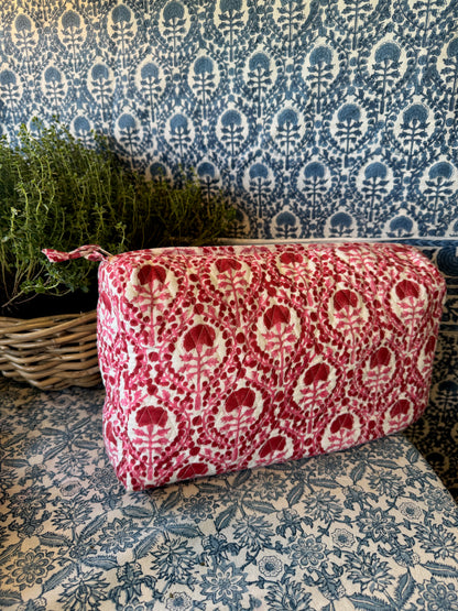 GIANT RED TRELLIS WASH BAG