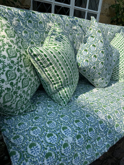 BLUE AND GREEN TRELLIS BENCH QUILT