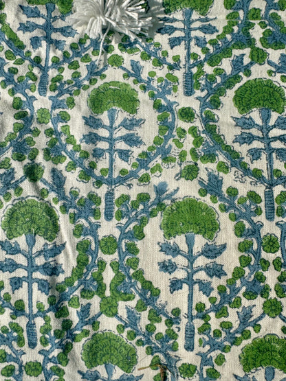 BLUE AND GREEN TRELLIS BENCH QUILT