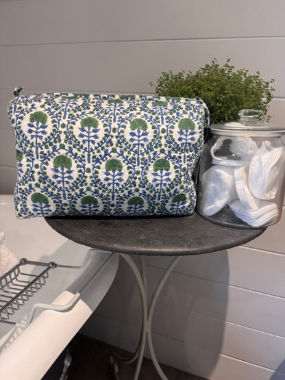 GIANT GREEN AND BLUE TRELLIS WASH BAG