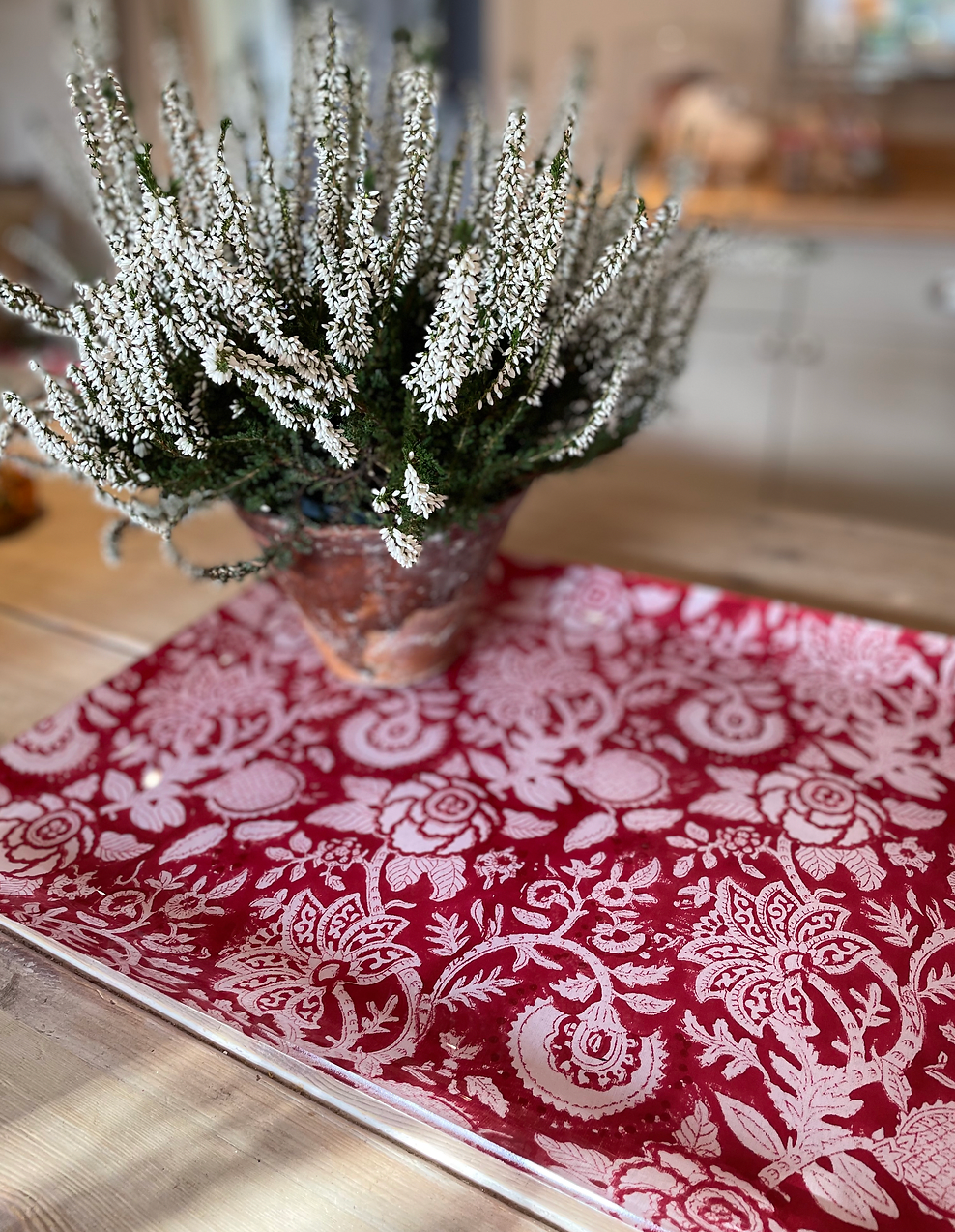 SMALL RED THISTLE TRAY