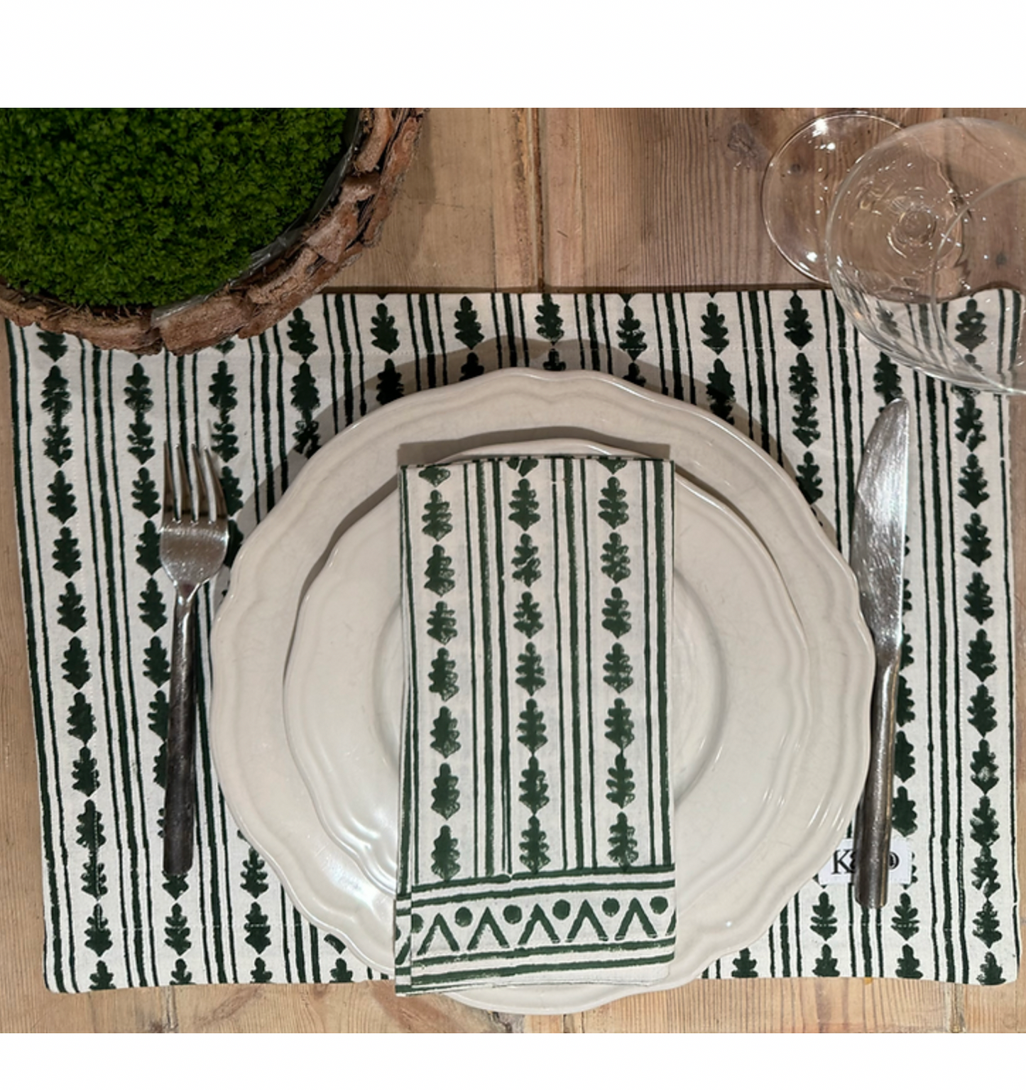 GREEN PLACEMAT
