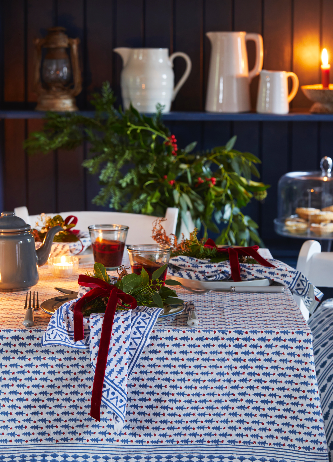 SCANDINAVIAN BLUE CHRISTMAS TREE NAPKINS