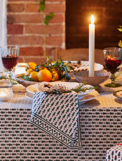 WOODLAND GREEN CHRISTMAS TREE TABLECLOTH